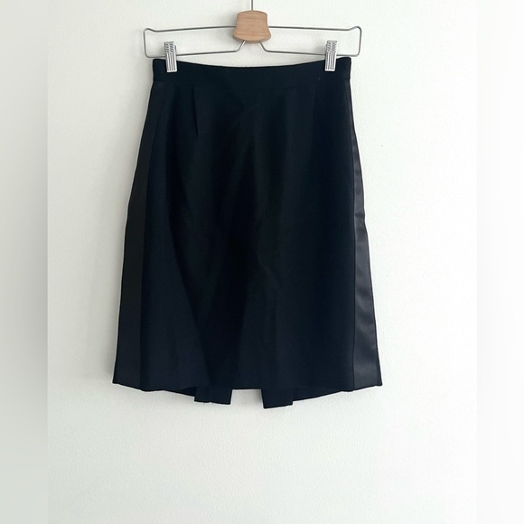 BCBGMaxAzria Wool Skirt with satin accent - Picture 1 of 5